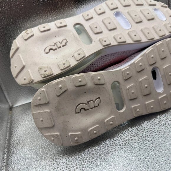 Size 10.5 Nike Air‎ Max Flyknit Racer Womens Soft Pink Athletic Shoes FJ4577-100 - Picture 11 of 11